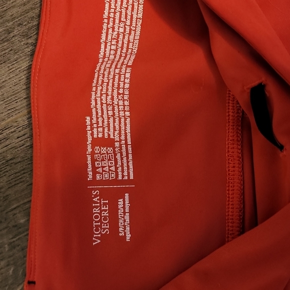 Victoria's Secret Total Knockout leggings - Picture 3 of 8